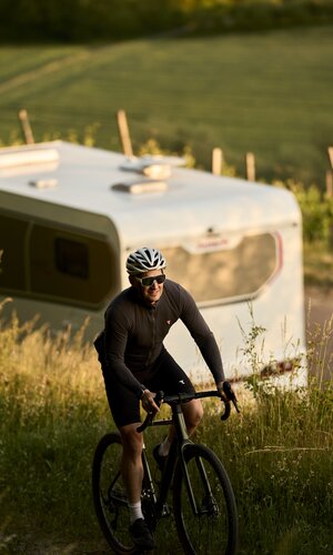 Radfahren am Zweifelberg, Kraichgau-Stromberg, Baden-Württemberg in Deutschland | © Stefan Leitner