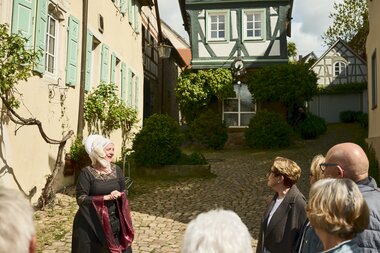 Teilnehmer bei der Kostümführung durch die Altstadt von  Bad Wimpfen | © Stefan Leitner