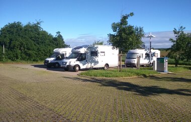 Wohnmobilstellplatz beim Gesundheitszentrum Bad Wimpfen | HeilbronnerLand | © Stadt Bad Wimpfen