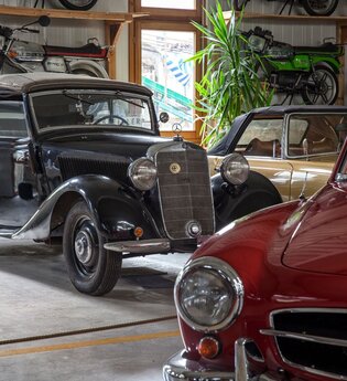 Schwarzer Oldtimer