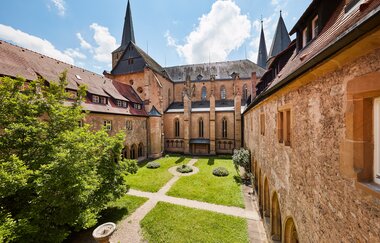 Kloster Bad Wimpfen im Tal | Innenhof mit Kreuzgang | HeilbronnerLand | © Kloster Bad Wimpfen